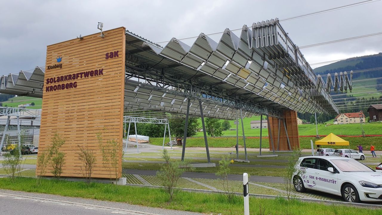 Foldable solar roof system for car parking 1